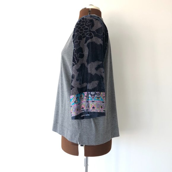 Elevated Grey T-shirt with Velvet Flocked Sleeves - Picture 2 of 8